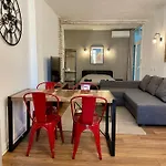 Apartment Republique - Dauder De Selva