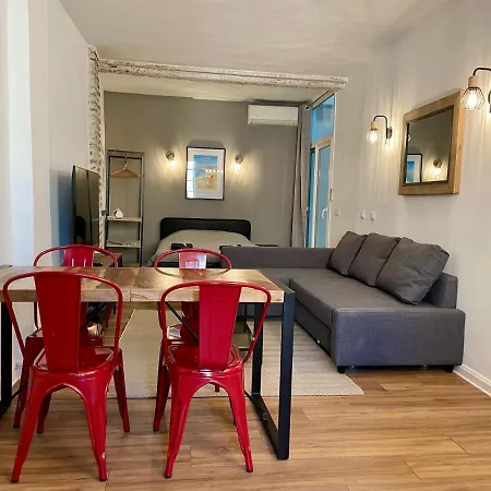 Apartment Republique - Dauder De Selva *