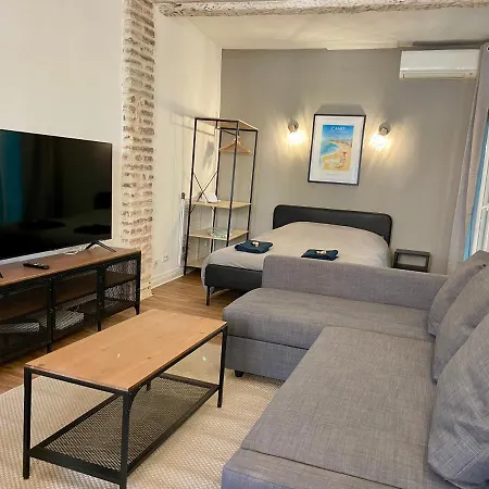 Apartment Republique - Dauder De Selva *