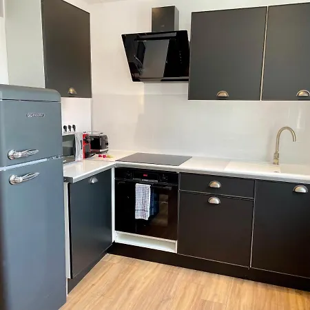 Republique - Dauder De Selva Apartmán