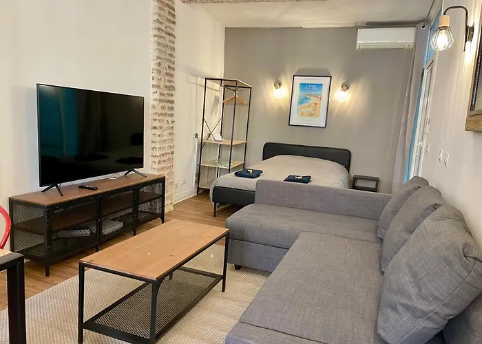 Apartment Republique - Dauder De Selva *