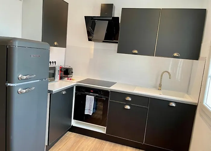 Apartment Republique - Dauder De Selva *